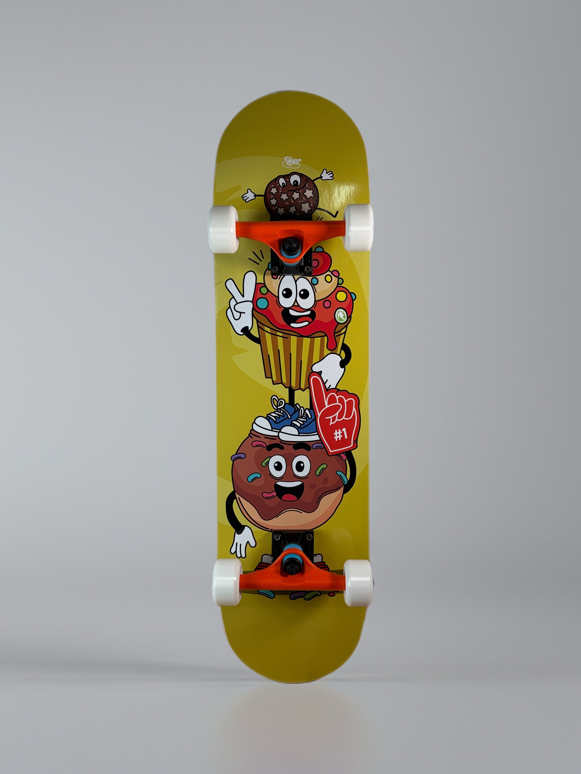 Skateboard Muffin 8.3"