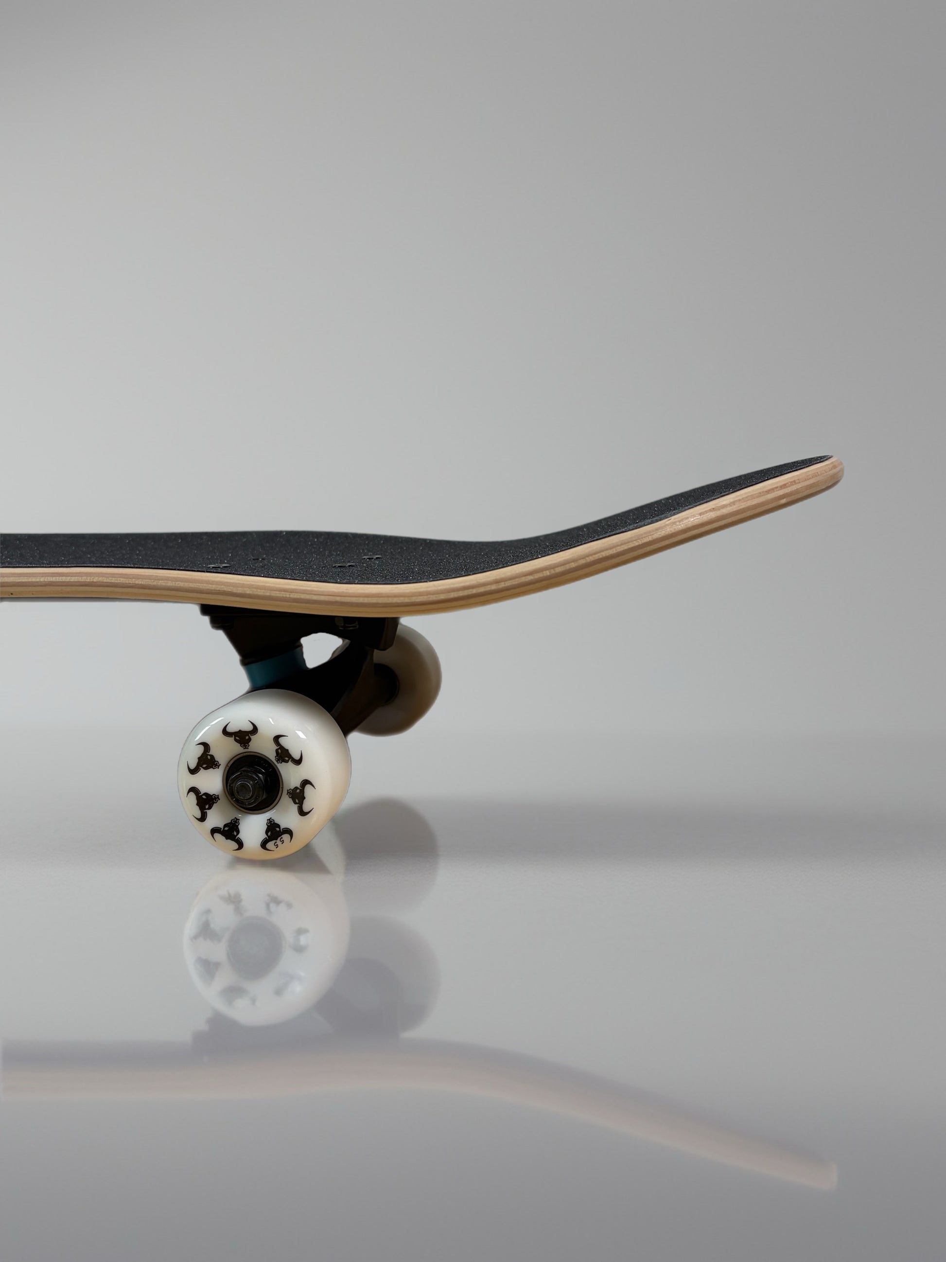 Skateboard Chaos 8.5"